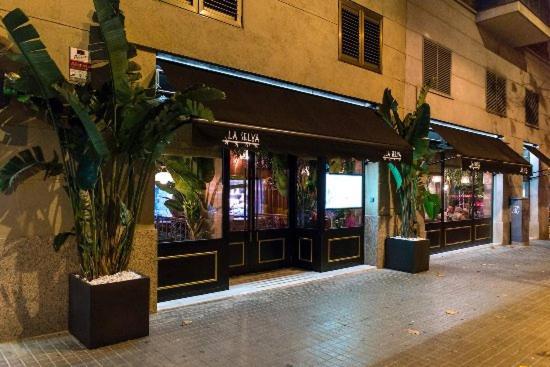 Small Single Private Center City Guest house Barcelona