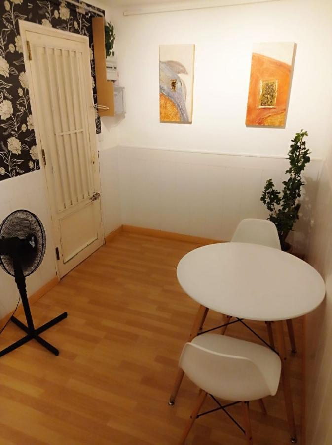 Guest house Small Single Private Center City *