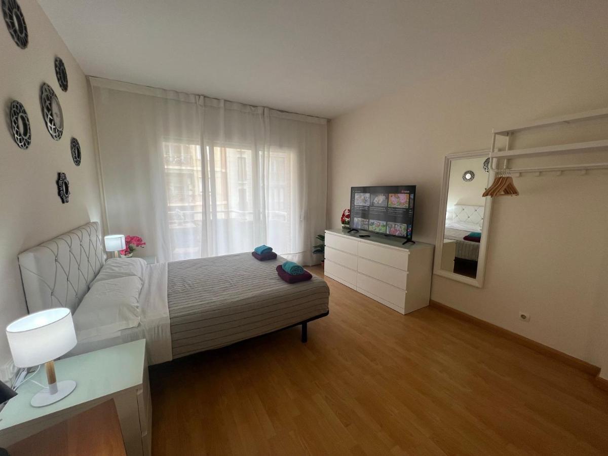 Paris Barcelona