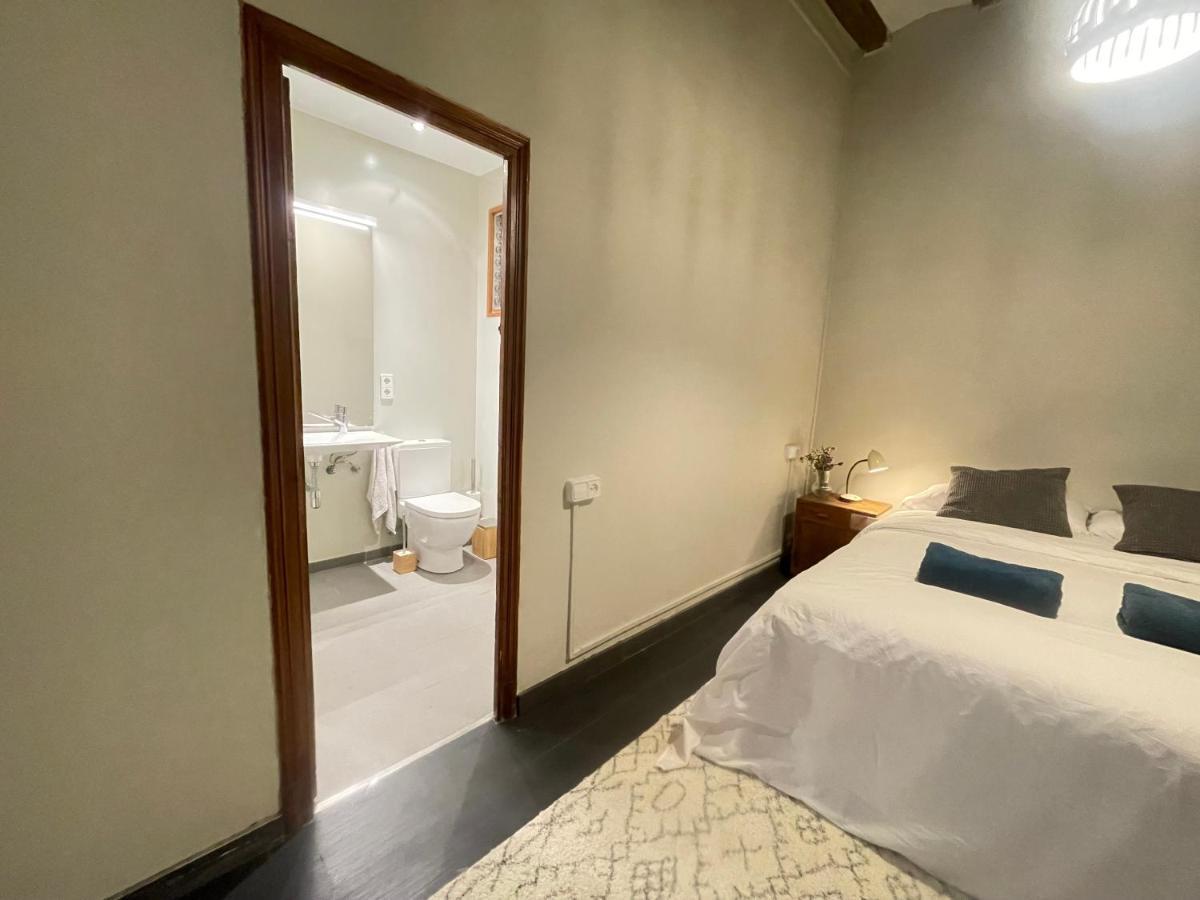 The In The Gothic Quarter With Bathroom Bed and breakfast *