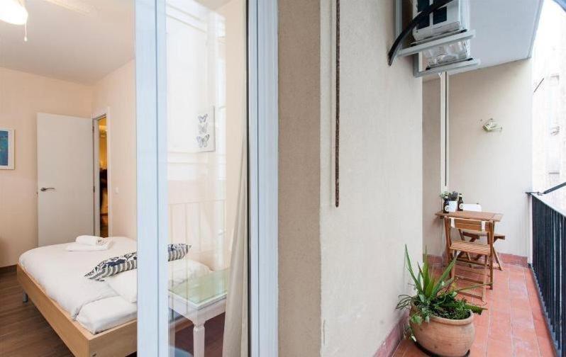 Modern Al Carrer Blai, Poble Sec Barcelona