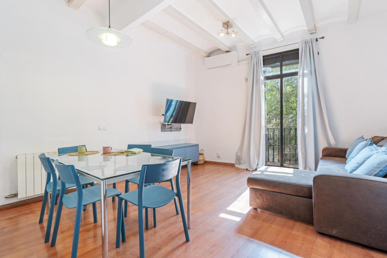 Fridays Flats Charming In Clot Apartamento