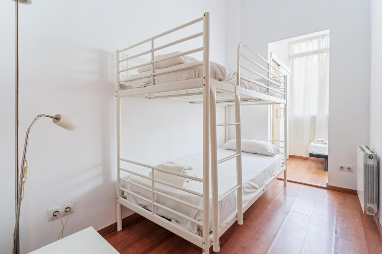 Fridays Flats Charming In Clot Apartamento *
