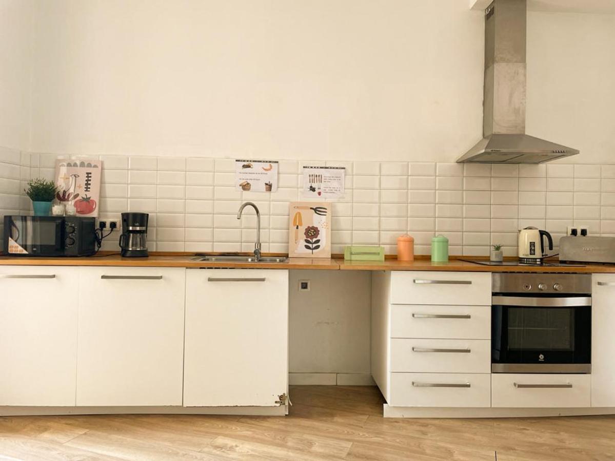 Hostal By La Rambla Rooms Barcelona