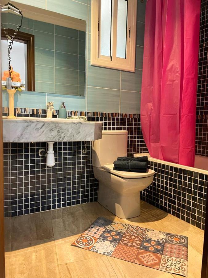 By La Rambla Rooms Hostal Barcelona