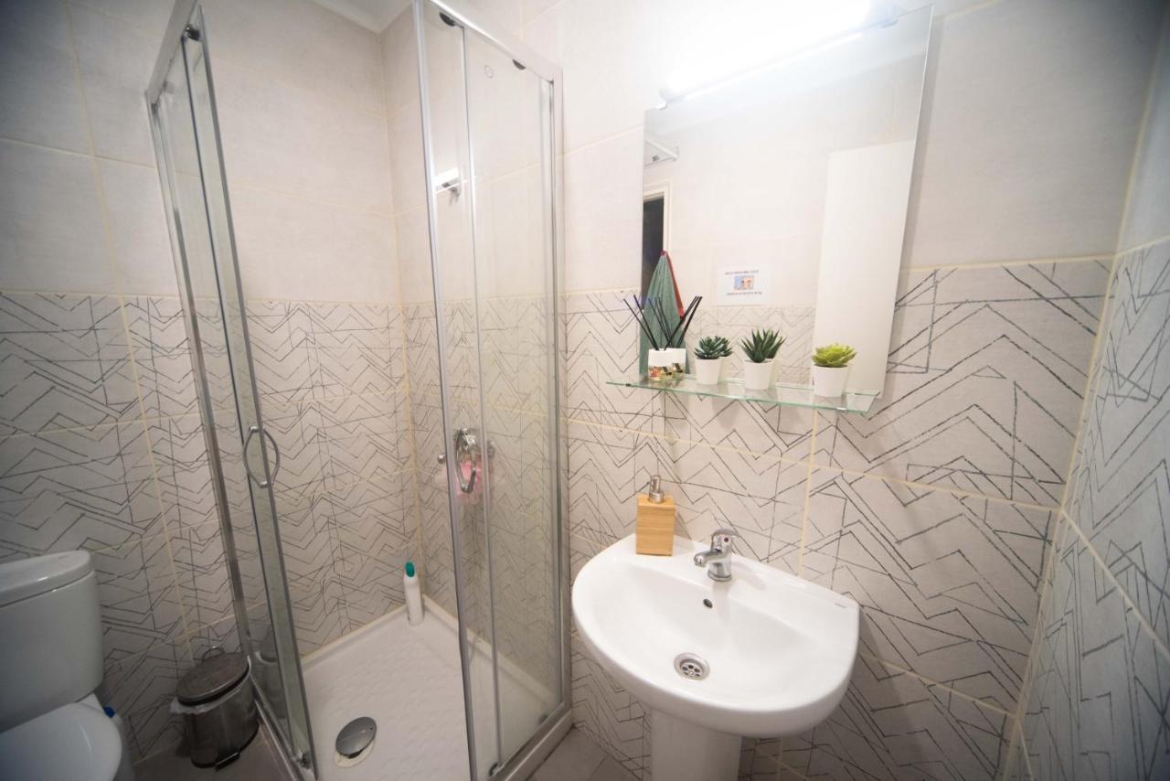 Hostal By Port Vell Rooms Barcelona