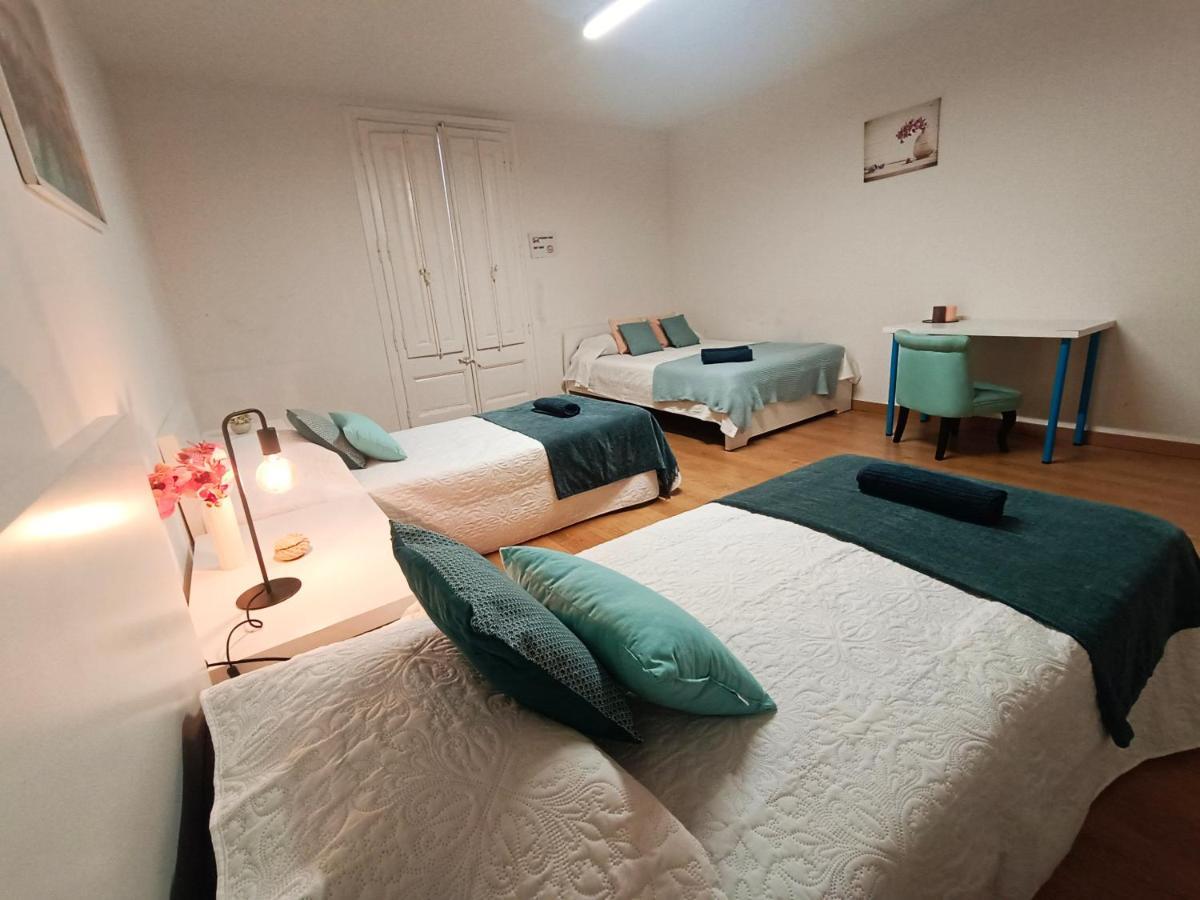 By Cathedral Hostal Barcelona