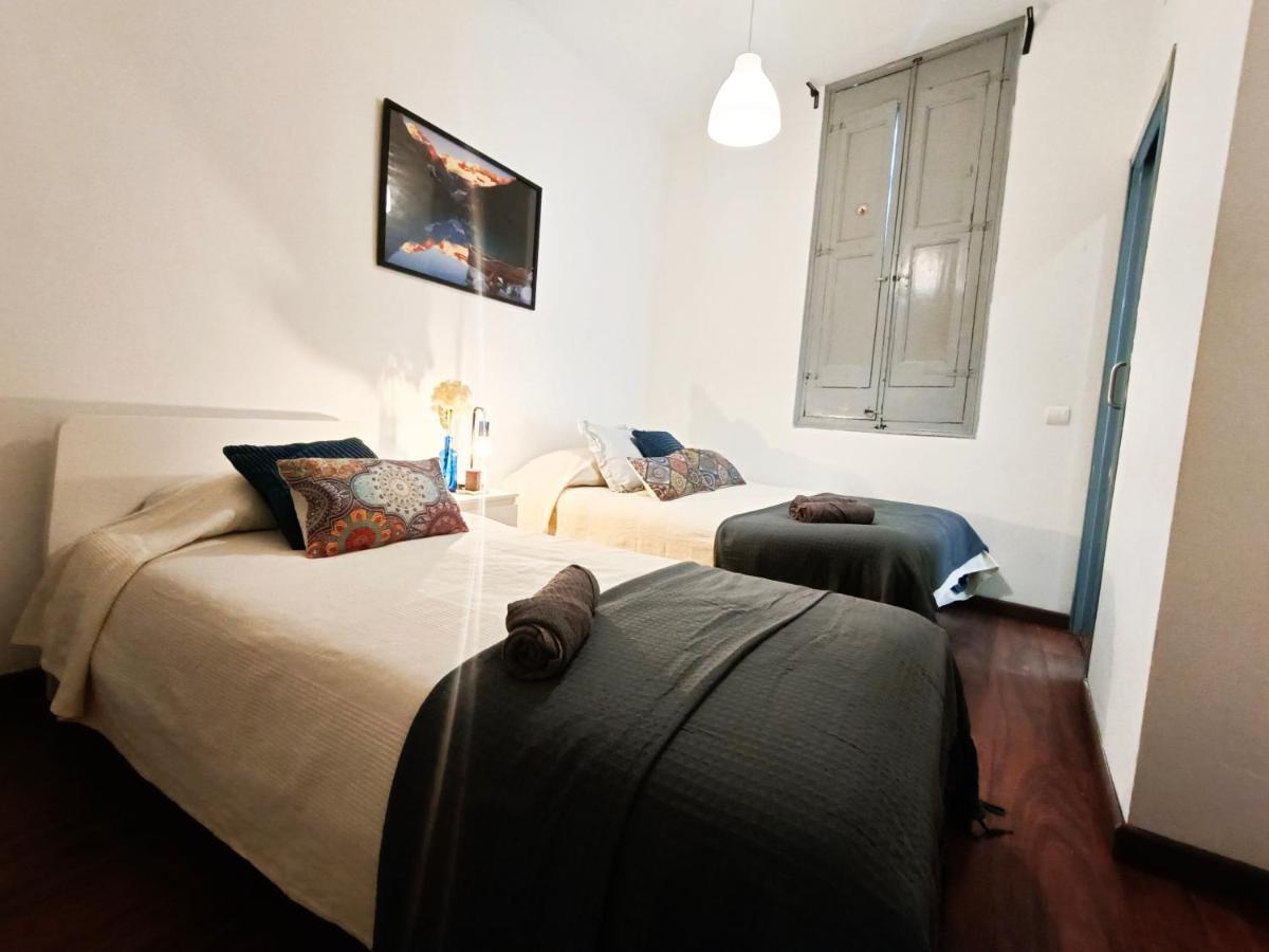 Hostal By Plaza Real Budget *