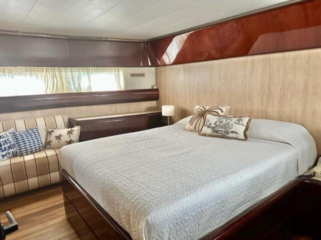 Hotel en barco Motoryacht 21 Avec Equipage