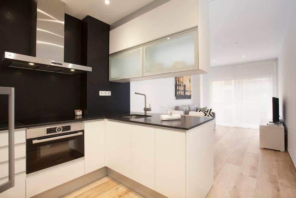 Diagonal/paseo De Gracia 4 Pax Apartment *