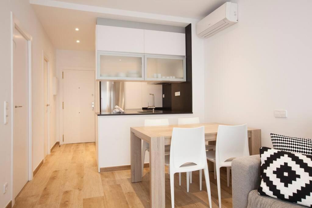 Apartment Diagonal/paseo De Gracia 4 Pax