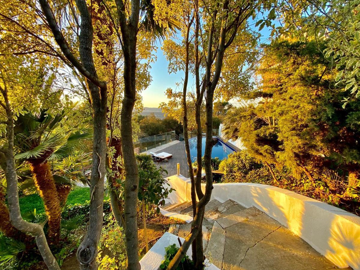 Resort Aya House
