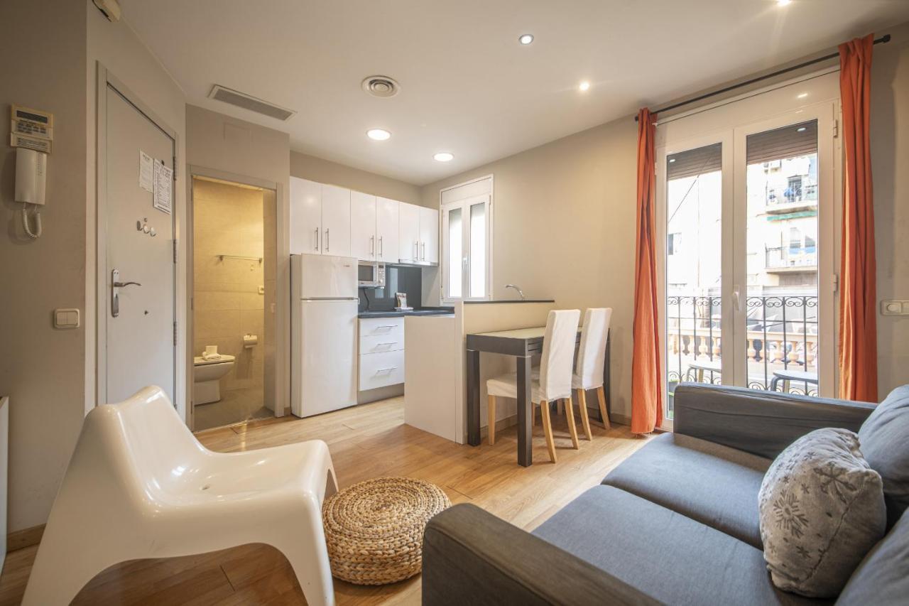Apartamento Catalunya Casas 2 Bed In Barceloneta Steps From The *