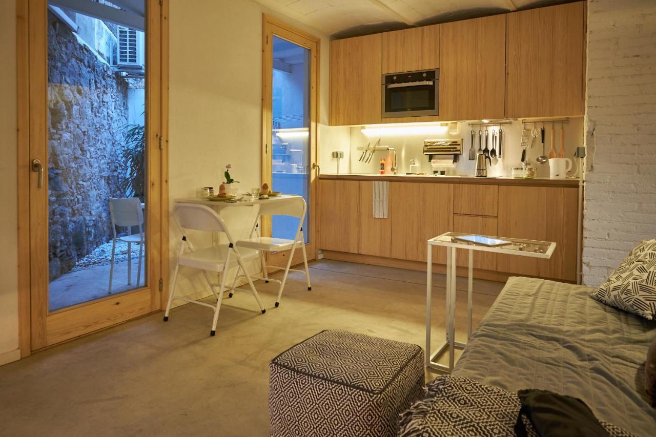 Luxury 1br With Patio Near The Apartment Barcelona