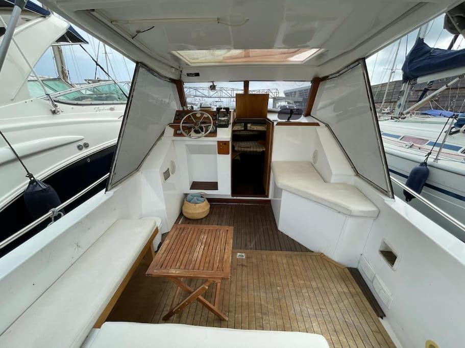 Barco Acogedor - Cosy Boat - Hotel en barco Barcelona