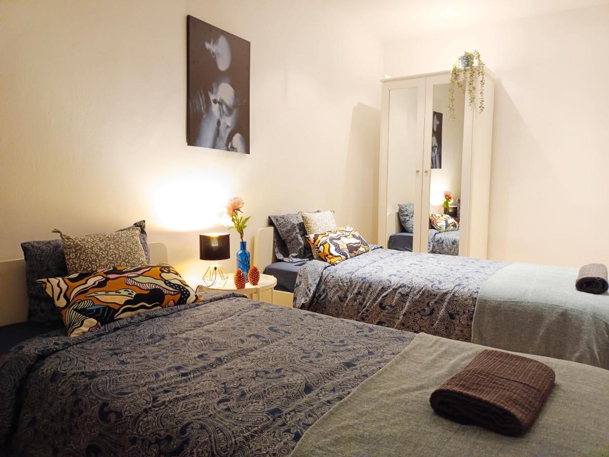 Hostal By Born *