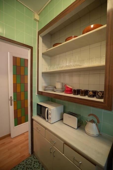 Stunning Designer 2 Bed In Glorious Gracia Barcelona