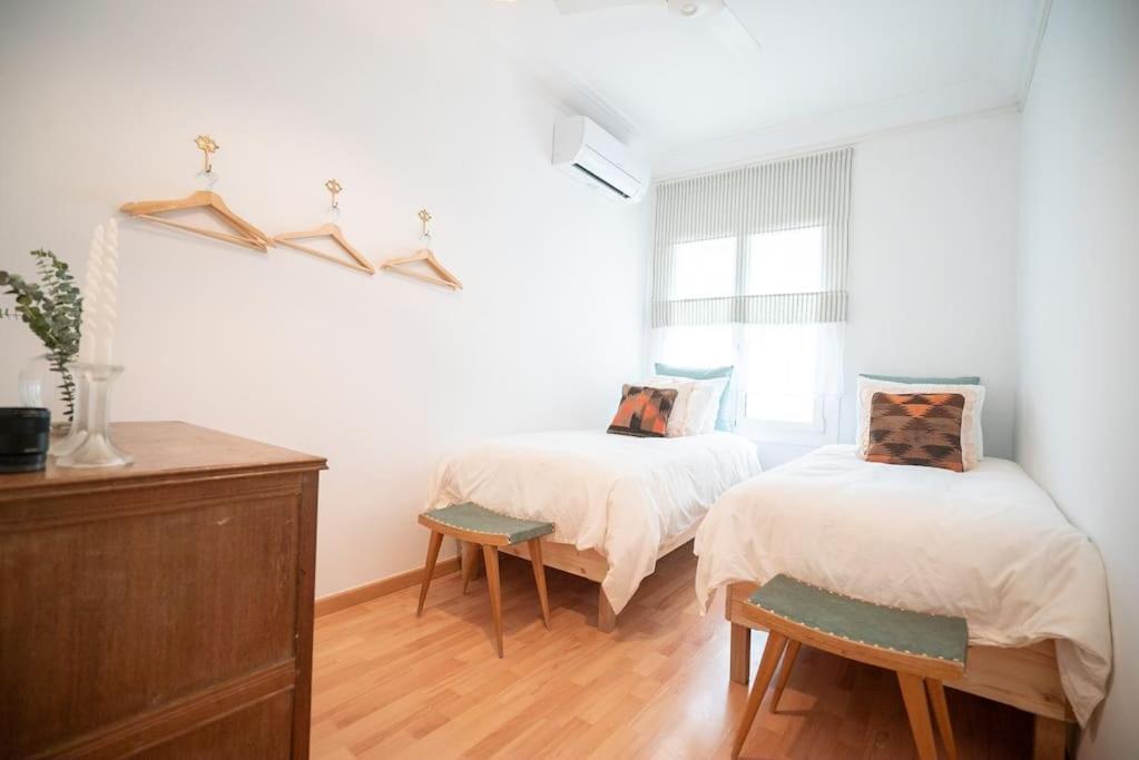 Stunning Designer 2 Bed In Glorious Gracia Apartment Barcelona