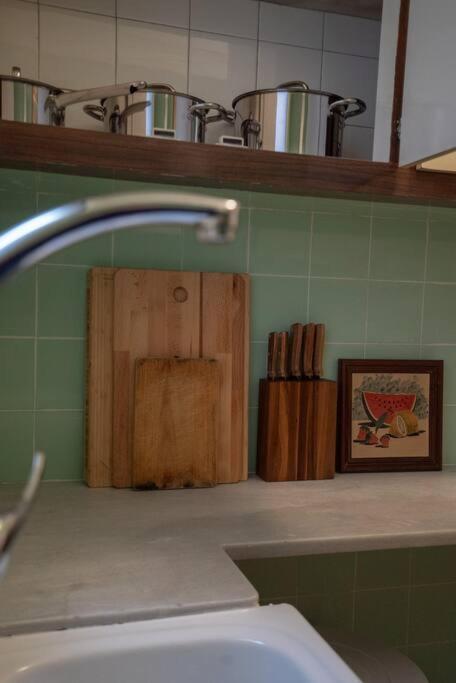 Stunning Designer 2 Bed In Glorious Gracia Apartment *