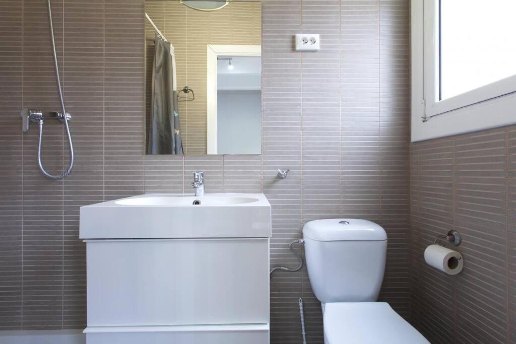 Bright & Spacious Family Flat In *