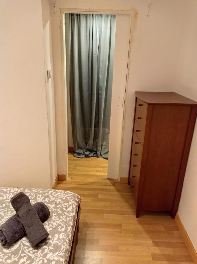 Bed & Breakfast Double Private In The Center Metro L1 & L5 Barcelona