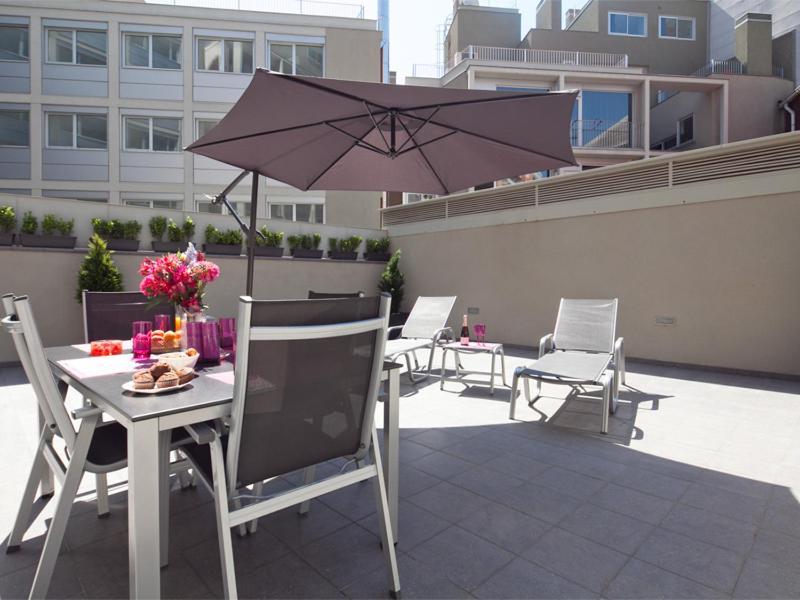 Charmsuites Paralel *