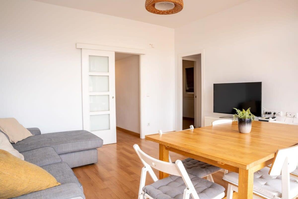 Apartamento Bright 4bd With Terrace Near Arc De Triomf