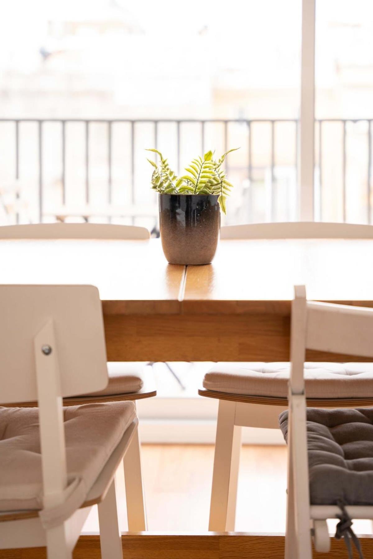 Bright 4bd With Terrace Near Arc De Triomf Apartamento Barcelona
