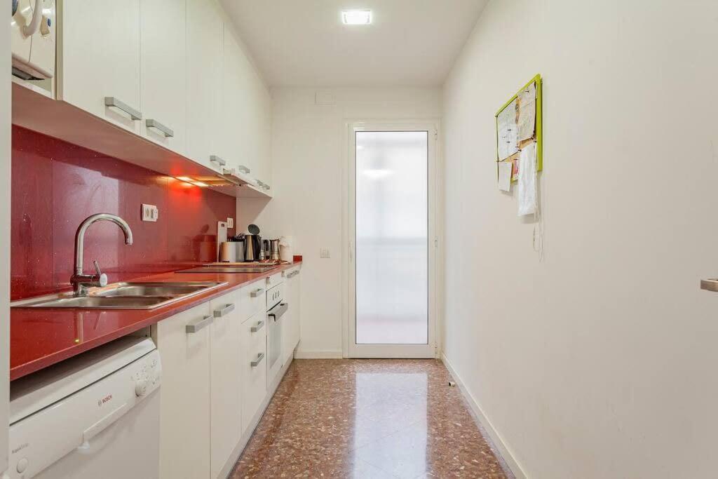 Apartamento Big For 14 In The Heart Of Eixample Barcelona