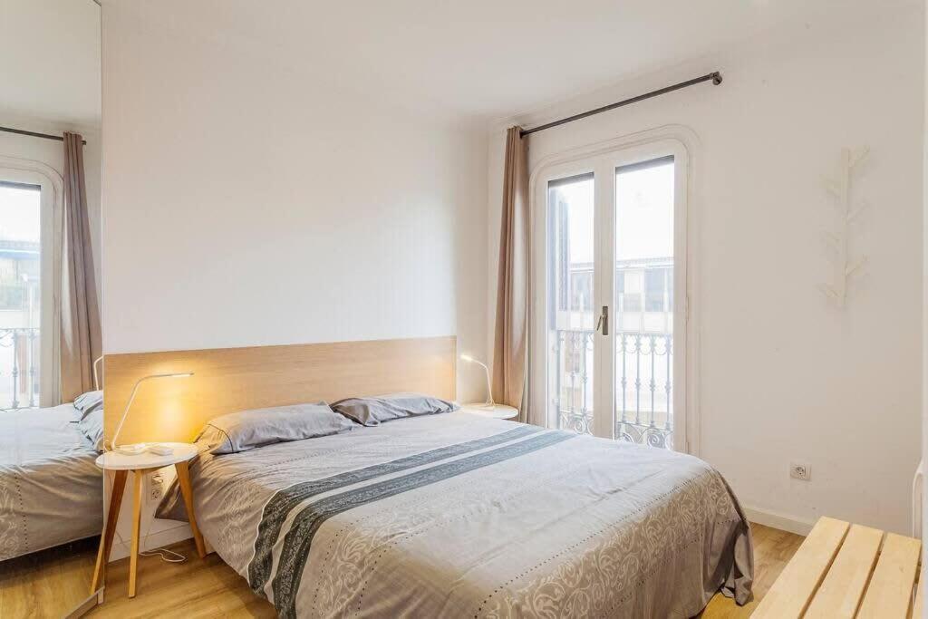 Big For 14 In The Heart Of Eixample Barcelona