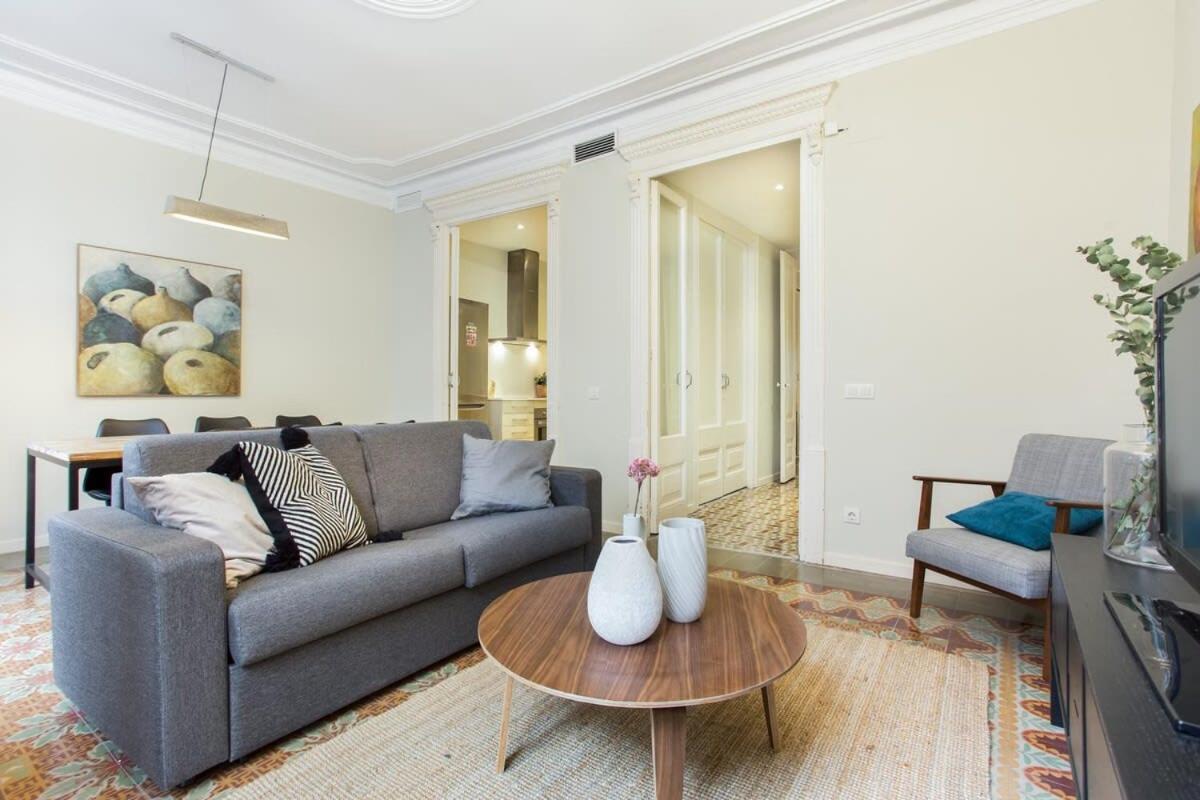 4 Bedroom With A Balcony In Ramblas 2 2 Apartamento Barcelona