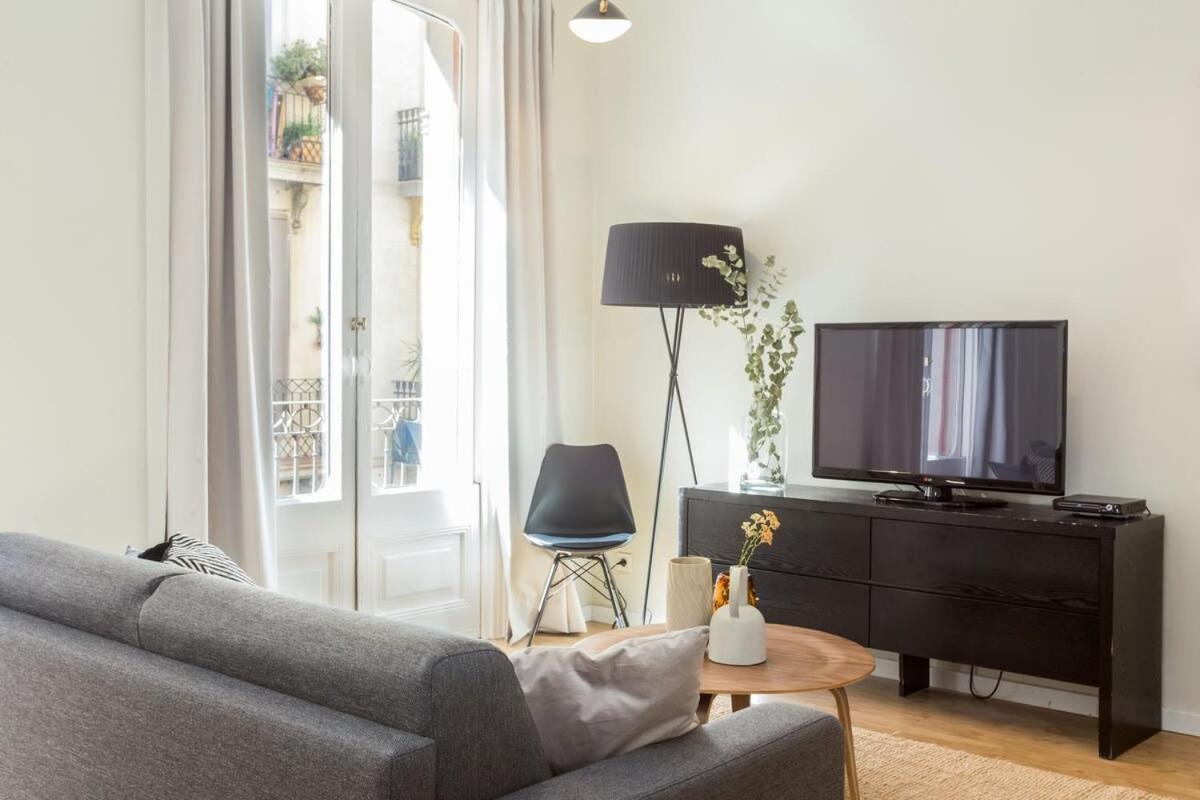 4bedroom With Balcony In Ramblas 1 1 Barcelona