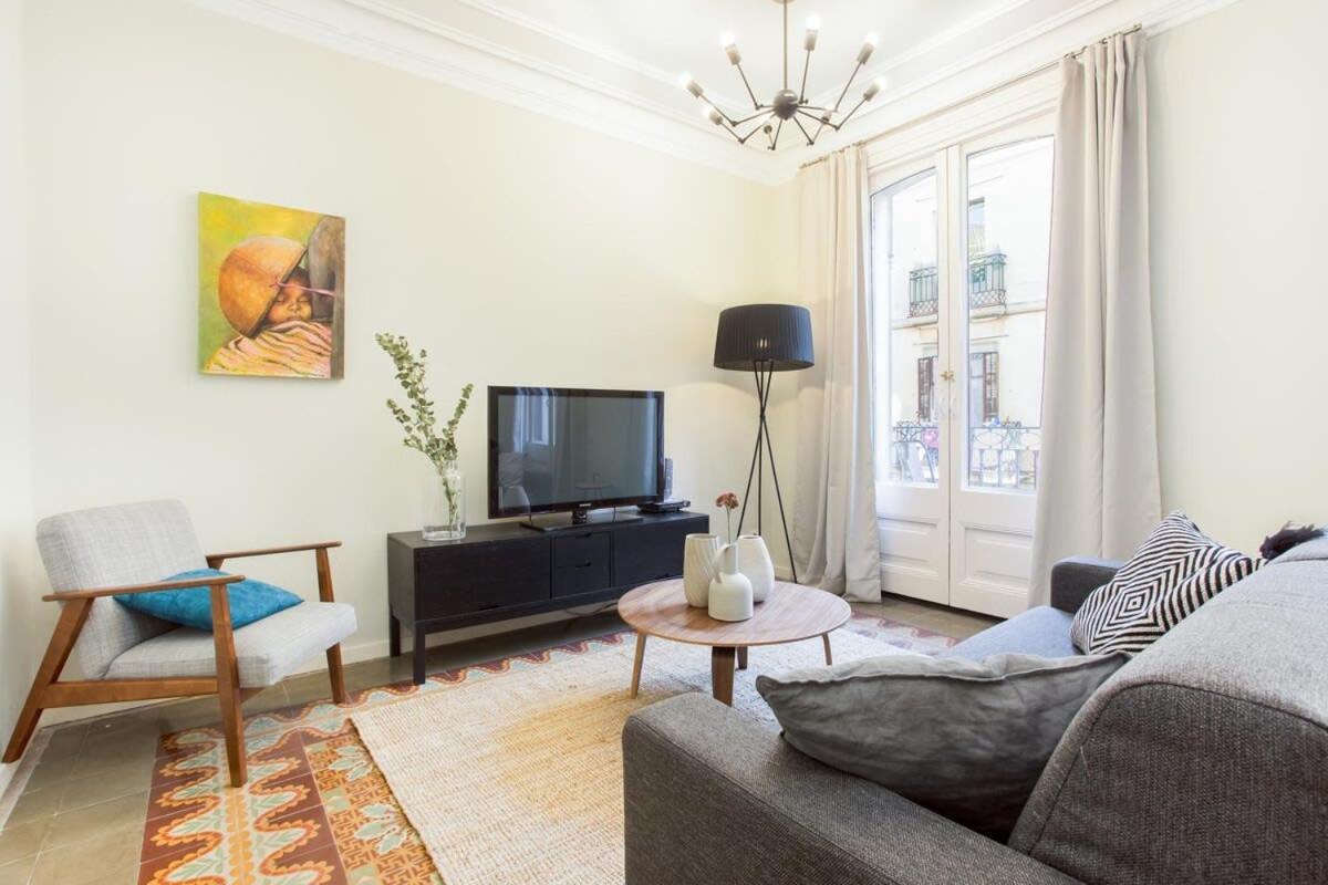 Apartamento 4 Bedroom With A Balcony In Ramblas 2 2 *