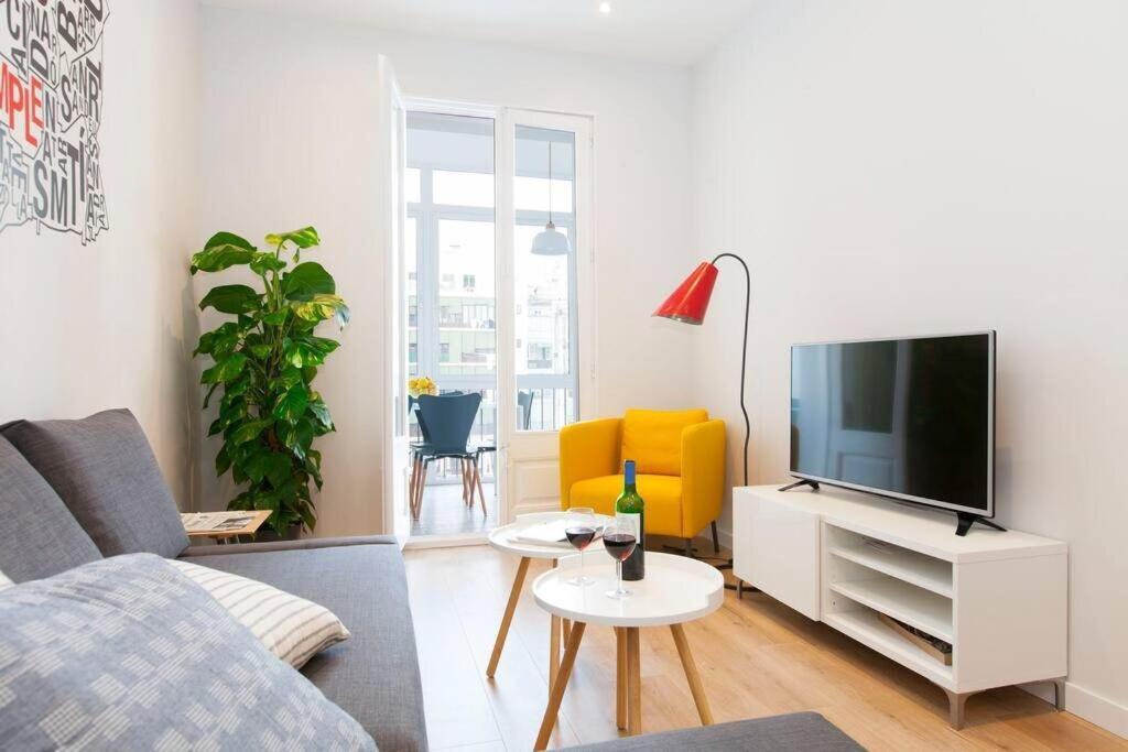 Beautiful 4bd 4ba In Eixample District Apartamento *