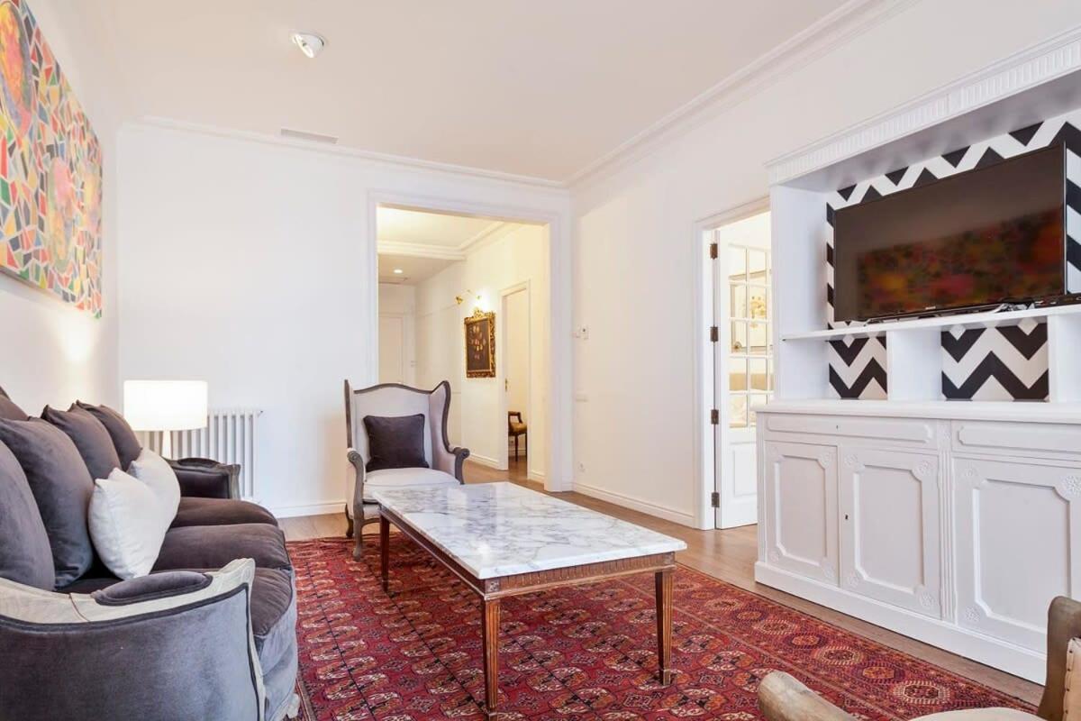 Casa Batllo - Luxury Historic 4bd 4bth For 9 Guests Barcelona