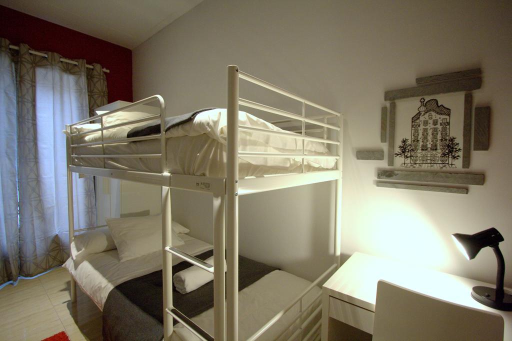 Hostal Artistic *