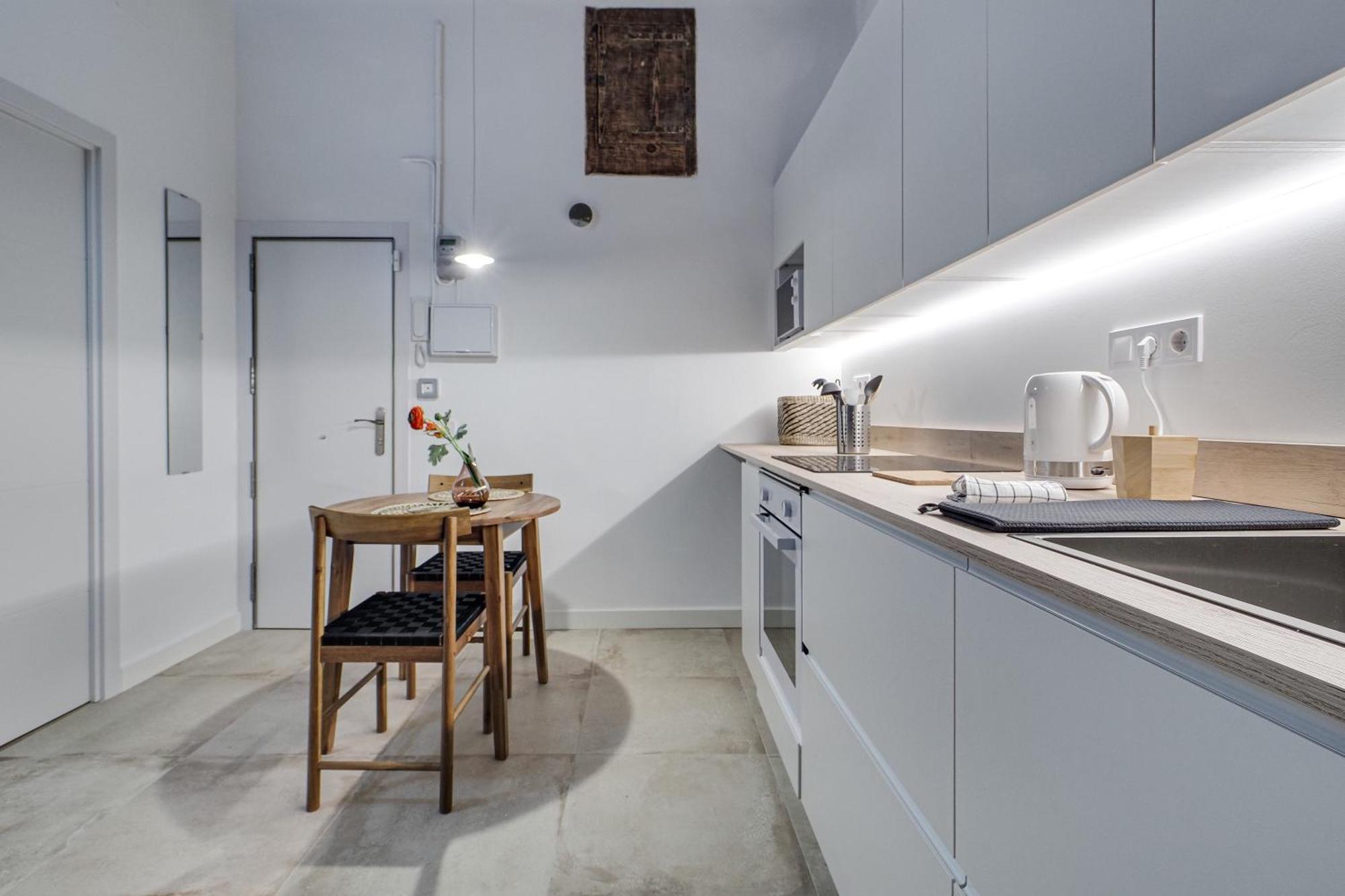 Luxury 1br Born Apartment *