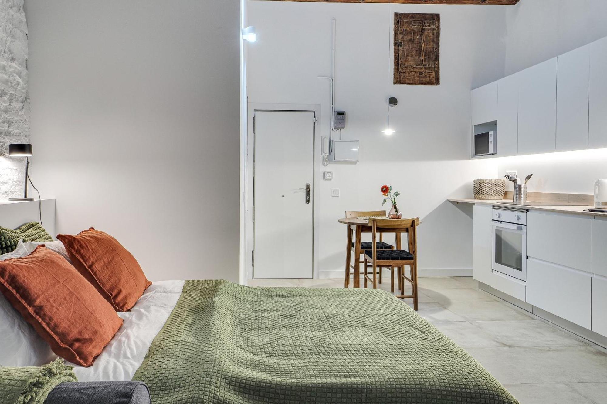 Luxury 1br Born