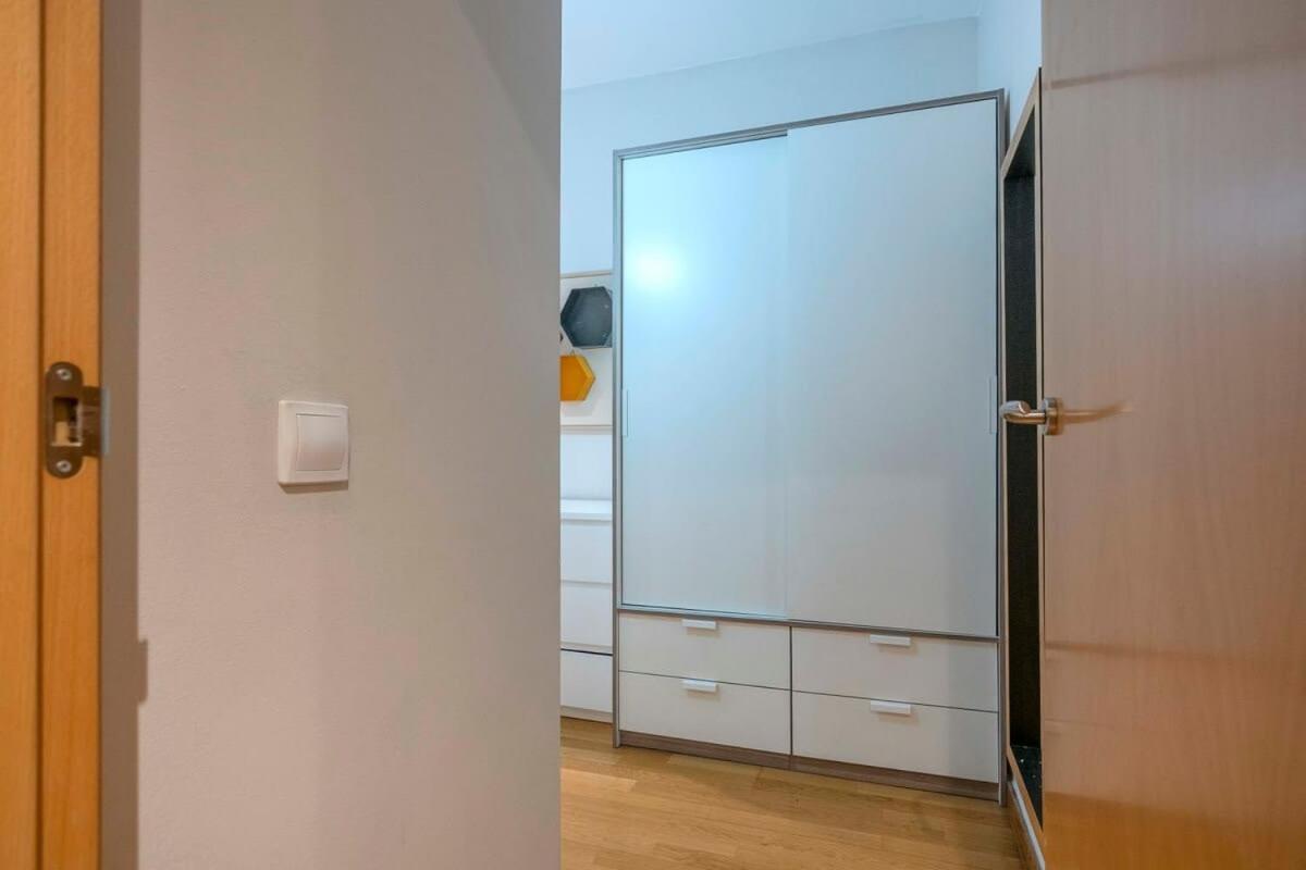 2 Bedroom Duplex With Balcony 4-3 Apartamento *