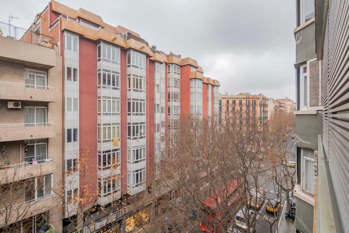 2 Bedroom Duplex With Balcony 4-3 * Barcelona