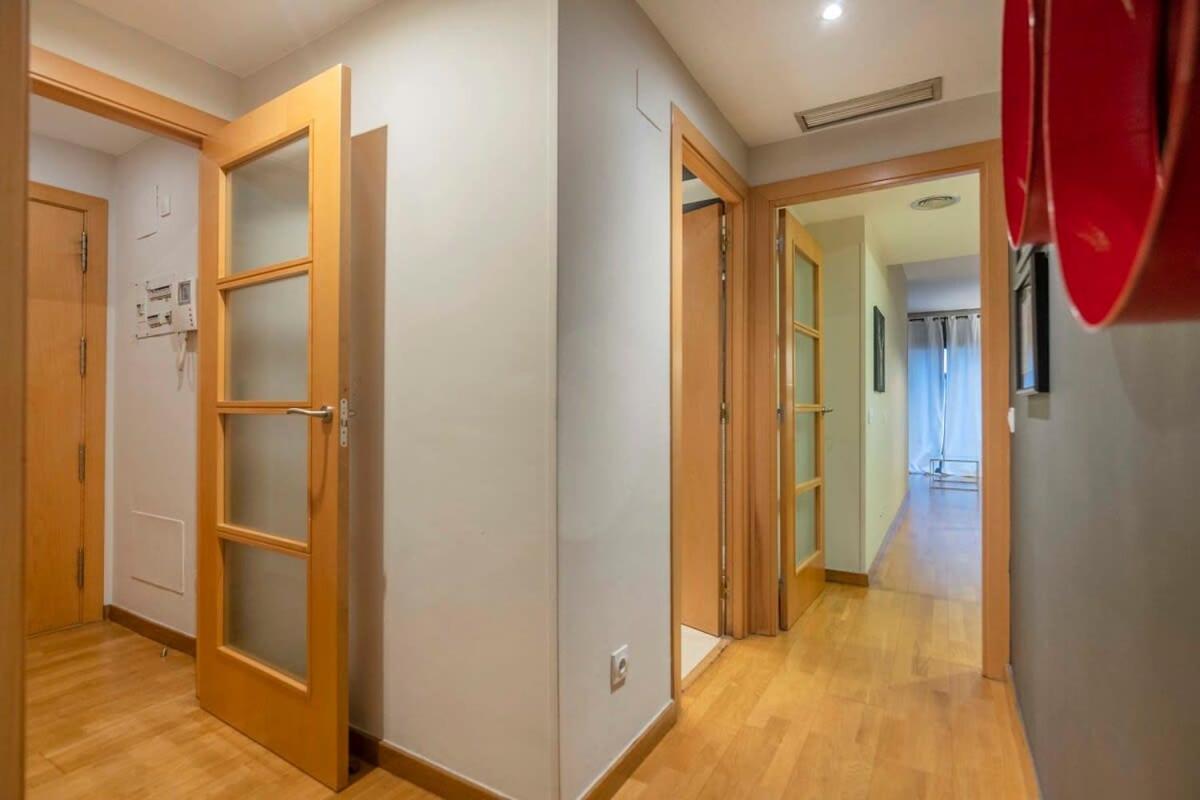 Apartamento 2 Bedroom With Balcony In Eixample 3-2 Barcelona