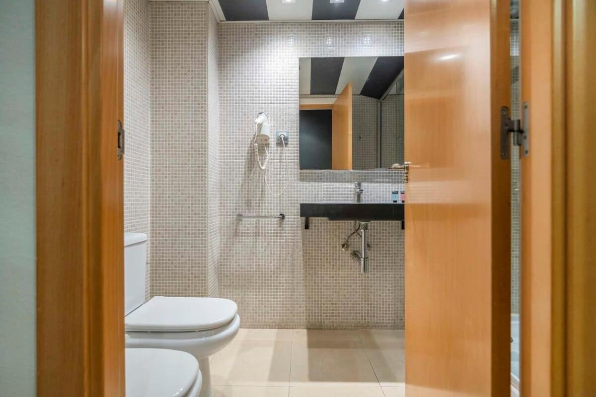 Modern And Bright In Eixample 1-2 Apartamento
