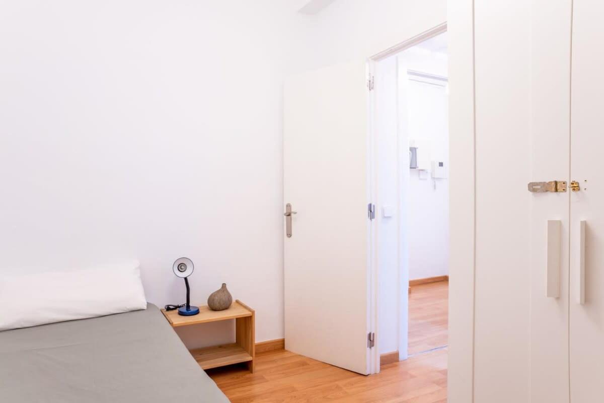 Apartamento Bright 4bd With Terrace Near Arc De Triomf Barcelona
