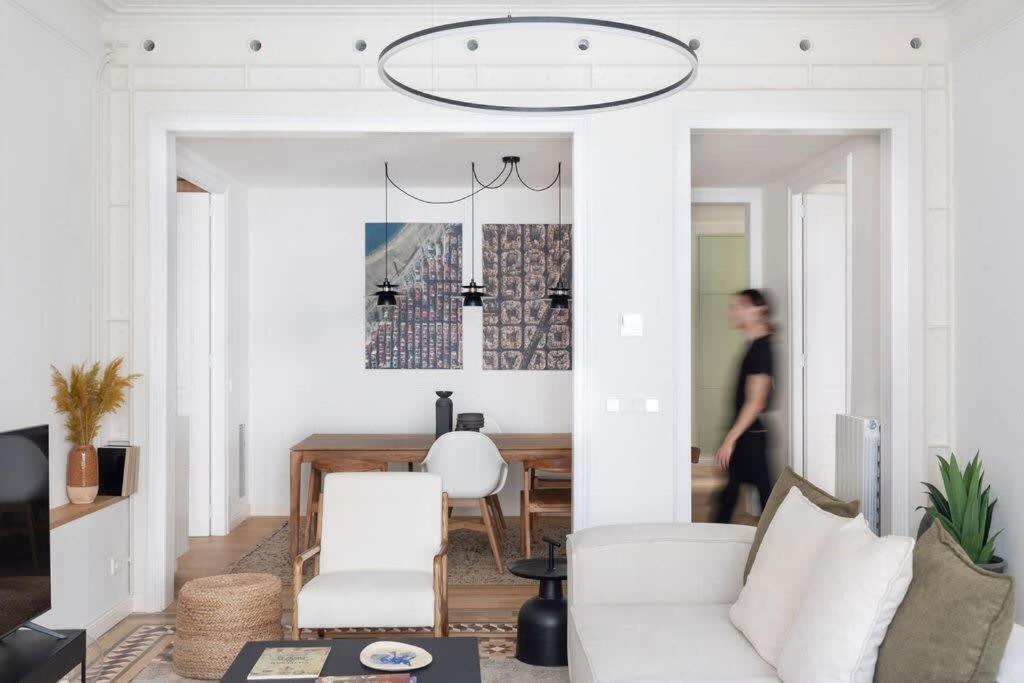 Amazing 5 Bedrooms 5 Bathrooms By Plaza Catalunya Apartment Barcelona