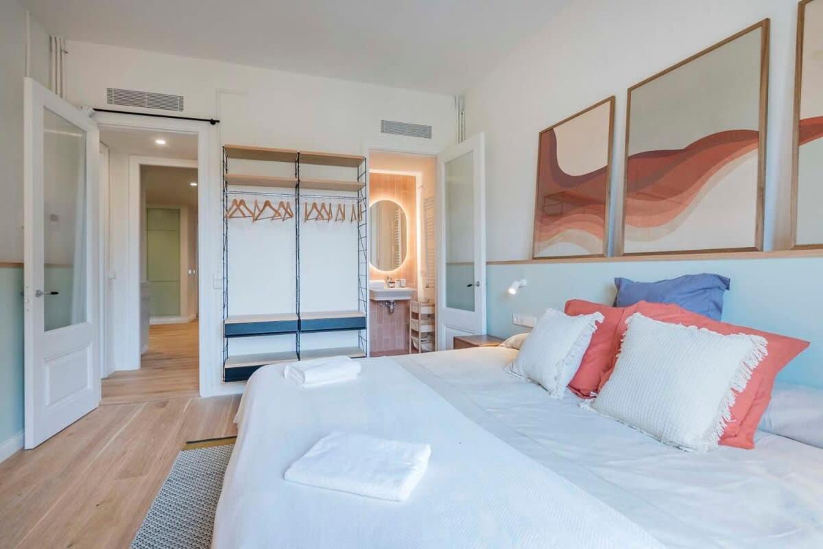 Amazing 5 Bedrooms 5 Bathrooms By Plaza Catalunya Apartment *