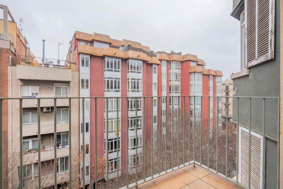 Modern And Bright In Eixample 5-2 * Barcelona