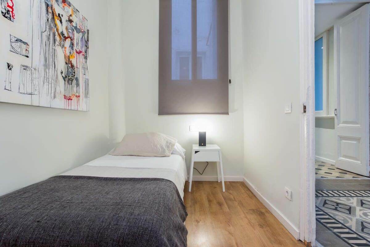 4bedroom With Balcony In Ramblas 1 1 Barcelona