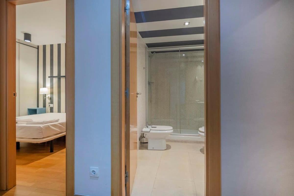 2 Bedroom With Balcony In Eixample 1-1