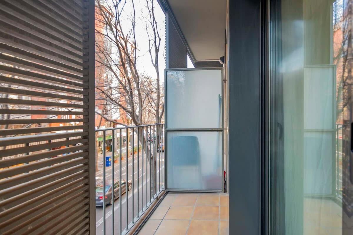Modern And Bright In Eixample 1-3 Apartamento *