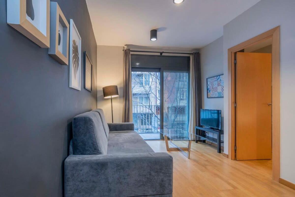 Modern And Bright In Eixample 1-3 Apartamento